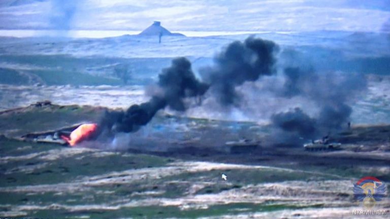 VIDEO | Situație explozivă în Nagorno-Karabah: Armenia a declarat legea marţială şi a dispus mobilizarea totală a armatei. „Trăiască glorioasa armată armeană!”