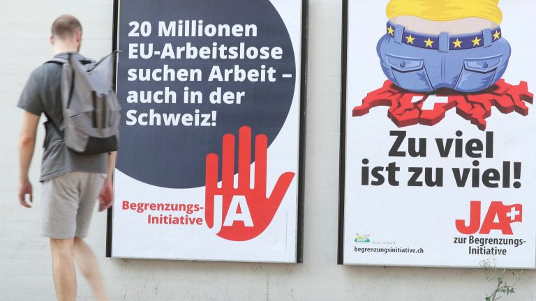 Elvețienii stabilesc prin referendum dacă cetățenii UE vor mai putea să muncească și să trăiască în Țara Cantoanelor