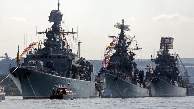 Rusia susține că dronele folosite în atacul de la Sevastopol ar fi zburat prin coridorul destinat exportului cerealelor