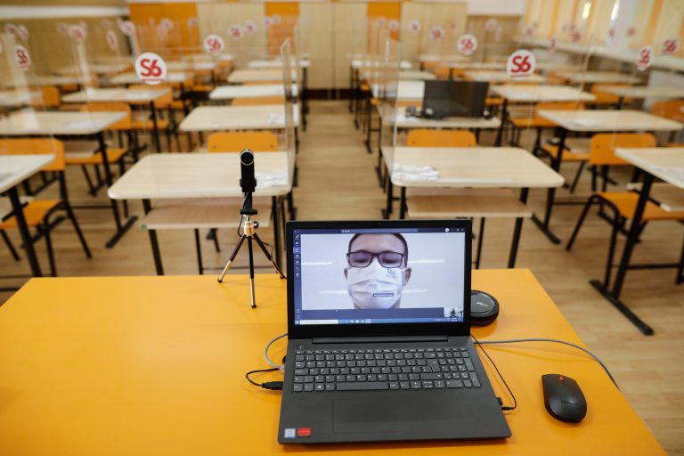 Procedură reluată pentru achiziționarea a 167.000 tablete prin negociere directă