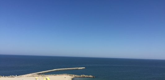 Plaja Tataia, la nord de Constanta. universul.net