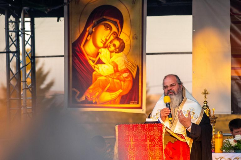 Episcopul Hușilor, bolnav de Covid. E unul dintre ierarhii care a cerut constant respectarea recomandărilor