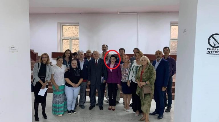 „De ce credeți că ne vor distruși?” Ecaterina Andronescu, prinsă în poză la reuniunea grupării „Anti-botniță”