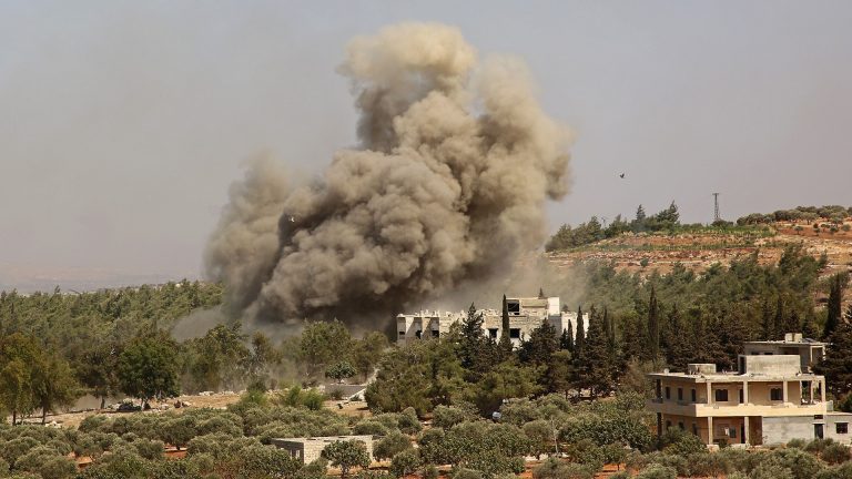 Rusia a bombardat Siria în cel mai amplu atac din ultimele şase luni