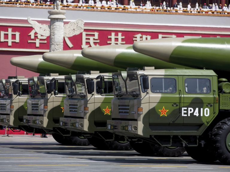 Pentagon: Arsenalul nuclear chinez urmează să se tripleze, la 1.500 de focoase nucleare, până în 2035