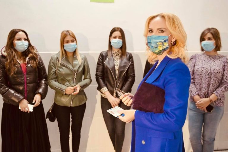 Firea îl acuză pe Nicușor Dan că îi fură munca și că are tupeu de “frate de interlop”