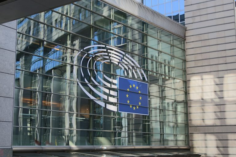 România, criticată în primul raport al Comisiei Europene despre statul de drept