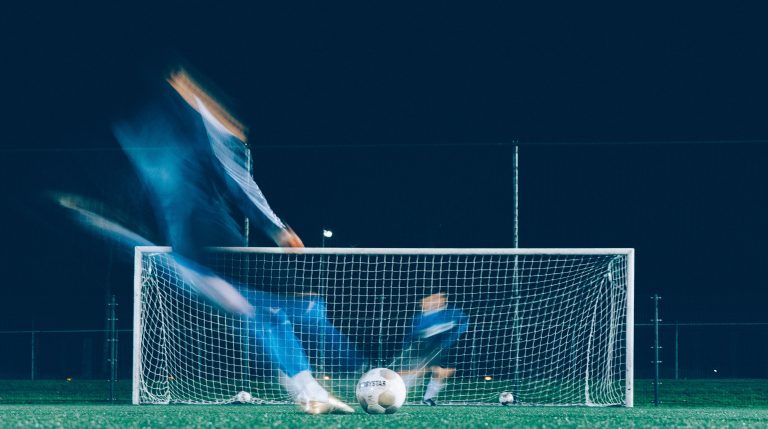 FCSB s-a calificat în turul trei preliminar al Europa League, după un meci pe muchie de cuțit cu Backa Topola
