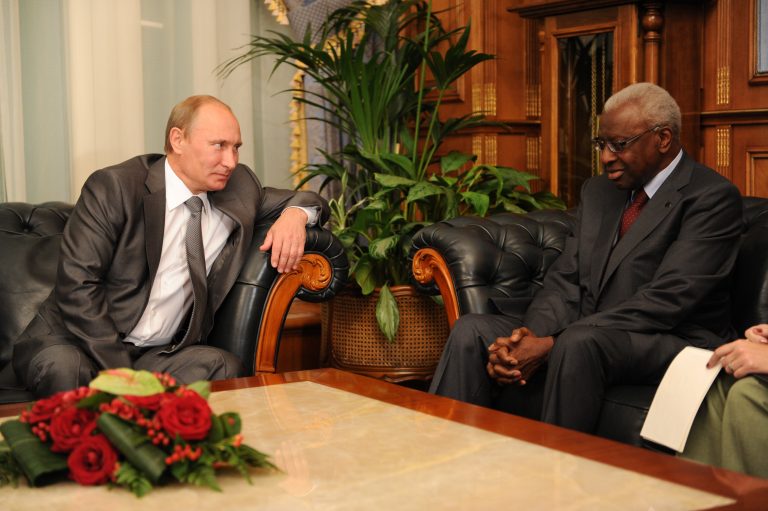 Atleții lui Putin. Lamine Diack, fostul președinte IAAF, condamnat la patru ani de închisoare pentru corupție