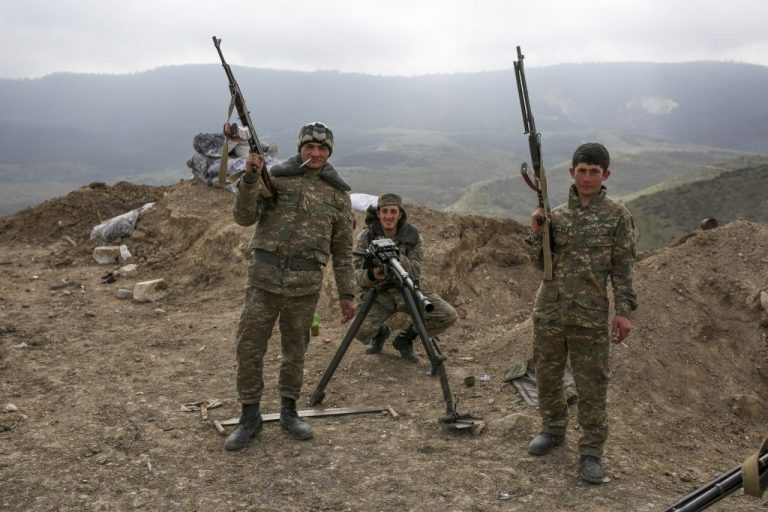Rusia îi cere Turciei să nu mai „toarne gaz pe foc” în conflictul din Nagorno-Karabah