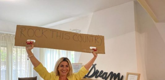 Oana Bizgan, independent lawmaker Romanian Parliament/deputat independent