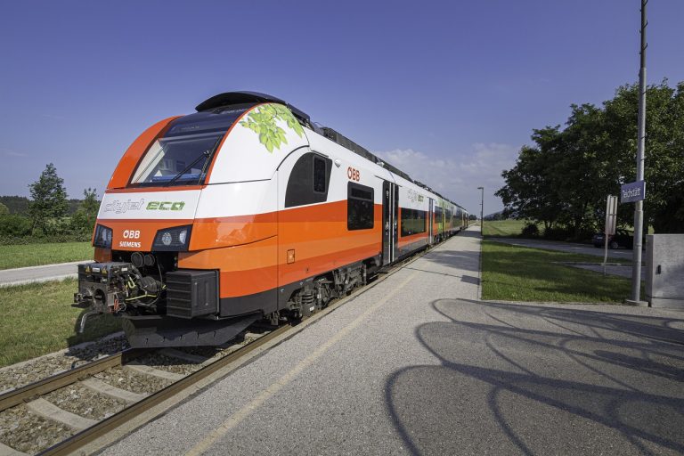 VIDEO. A solution for Romania’s antiquated railway?  Desiro ML ÖBB Cityjet by Siemens Mobility, a CO2-neutral solution for non-electrified routes