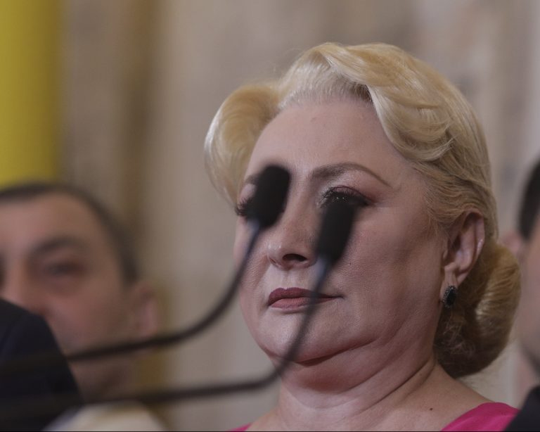 Isărescu, despre Dăncilă: “Lucrează de la birou şi este foarte disciplinată”