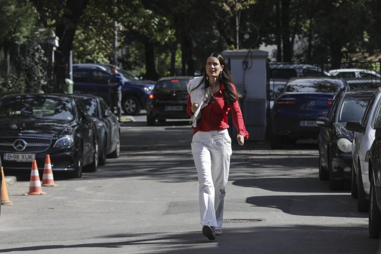 Clotilde Armand a convocat ședință extraordinară pentru rezilierea contractului cu Romprest