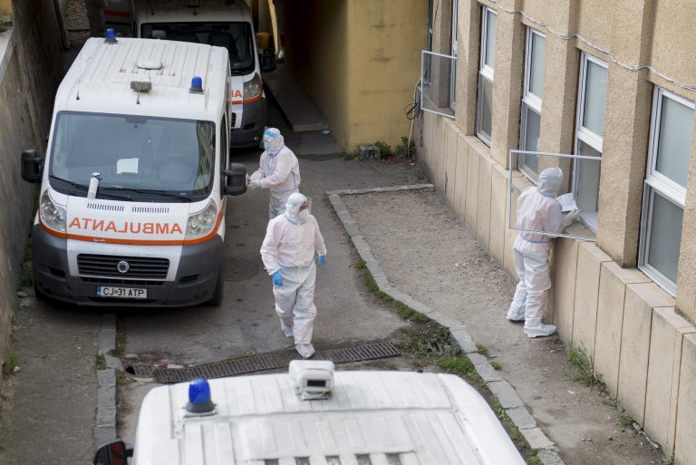 Situație din ce în ce mai gravă în București. La cât a ajuns rata de infectare