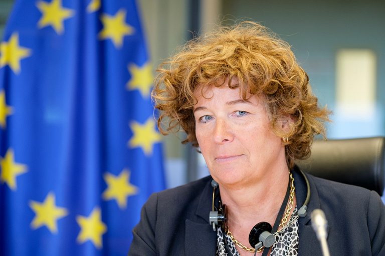 Premieră în Belgia: Transgender numit în funcția de vicepremier