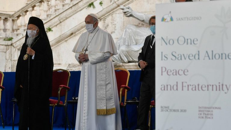 Liderii religioși ai lumii se roagă împreună pentru pace la Roma, alături de Papa Francisc