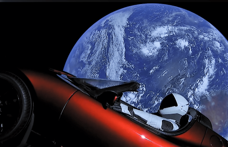 Pe unde mai hoinărește Starman, manechinul SpaceX trimis în spațiul cosmic