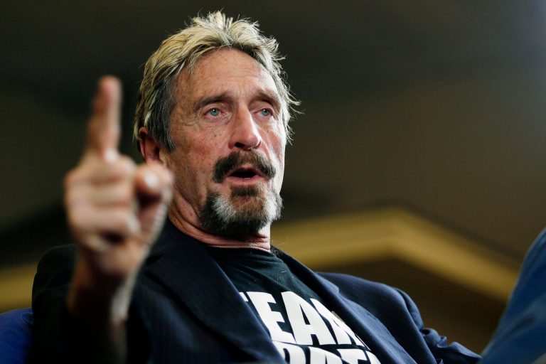 John McAfee, dezvoltatorul de software de securitate cibernetică, arestat în Spania
