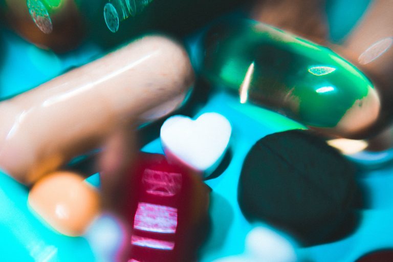 Deficiența de vitamine depistată în cazul a 80% dintre pacienții cu COVID-19 – studiu