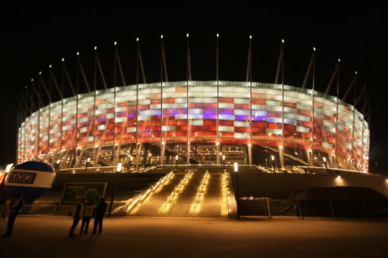 Europa, sub asediu: Stadion naţional, transformat în mega-spital Covid