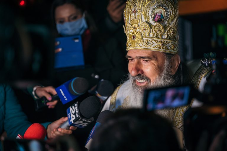 ÎPS Teodosie taxează reforma botezului de care vorbea ÎPS Calinic și respinge implicarea Avocatului Poporului