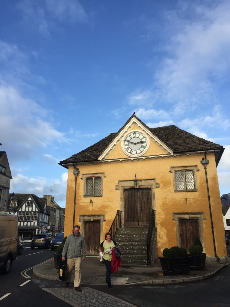 England heads into second lockdown. Impressions of my home country from the Snooty Fox