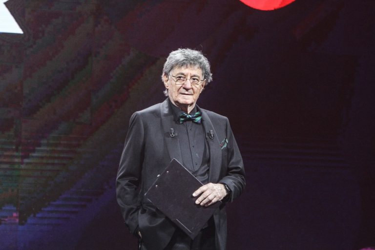 Cât au câștigat anul trecut directorii marilor teatre din București: Ion Caramitru, Maia Morgenstern, George Mihăiță sau Vasile Muraru