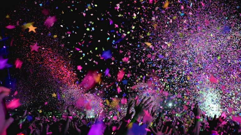 Concert de muzică house, cu participare în baza unui certificat digital