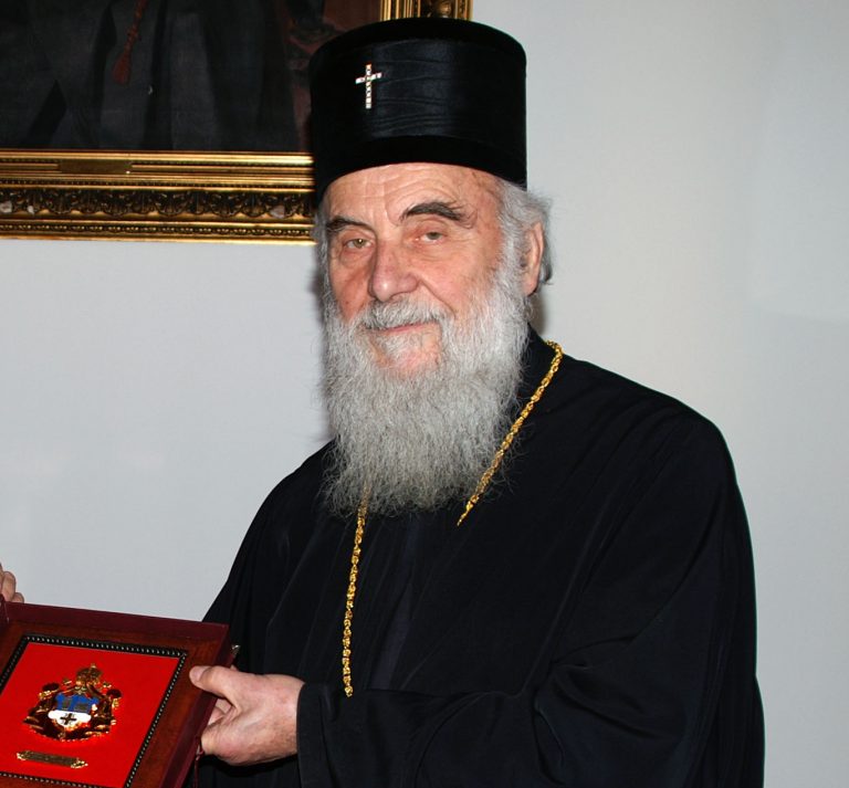 Patriarhul Serbiei, mort de Covid, după funeraliile care au sfidat pandemia, ale omologului din Muntenegru, răpus tot de Covid. Patriarhii Greciei şi Albaniei, infectaţi