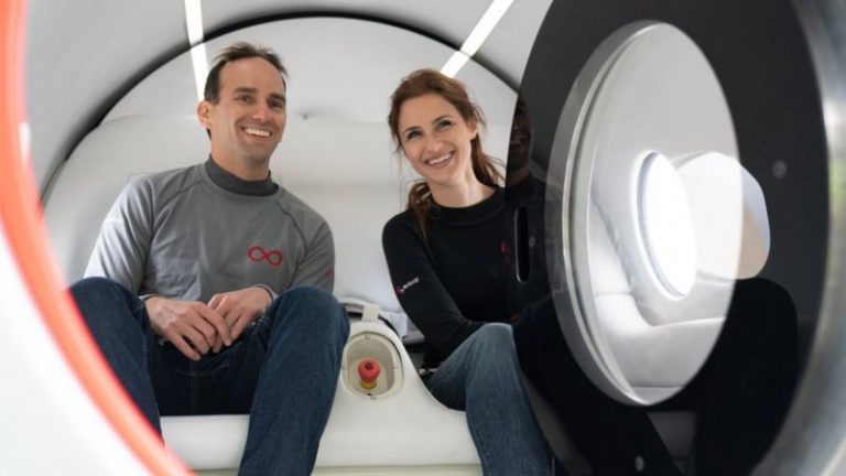 HyperLoop, testat de o româncă. Sistemul va transporta pasageri cu peste 1.000 km/h