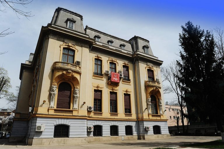 O femeie s-a automutilat în sediul PSD din Kisseleff