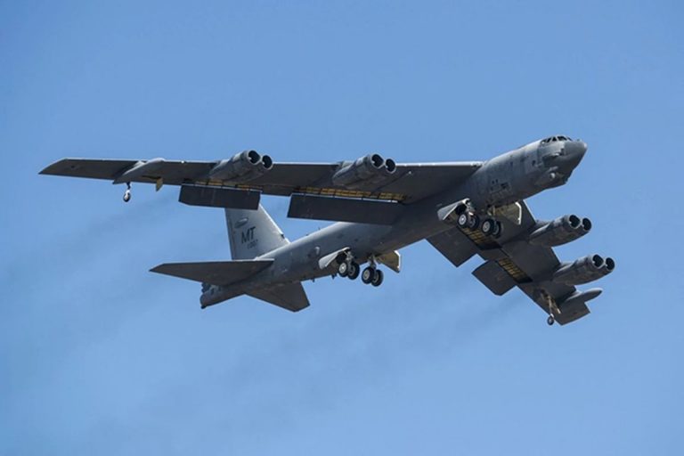 SUA, demonstrație de forță. Bombardiere nucleare, trimise pe nepusă masă în Orientul Mijlociu