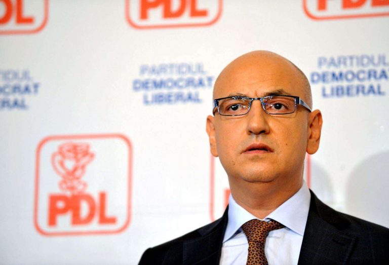 Fostul şef al CNAS Lucian Duţă, condamnat definitiv la șase ani de închisoare pentru luare de mită