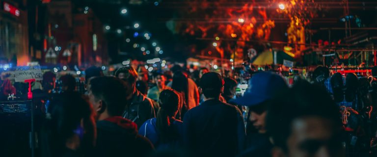 Cum s-a folosit Islanda de ştiinţă pentru a zdrobi pandemia de Covid-19