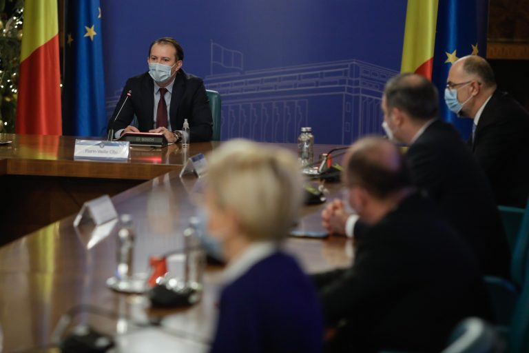 Cîţu: „Intenţia noastră este ca de la jumătatea săptămânii viitoare să trecem la etapa a doua de vaccinare”