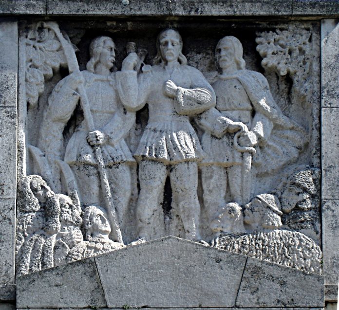 Horea,_Closca_si_Crisan-detaliu_obelisc_Alba_Iulia-cod_LMI_AB-III-m-B-00401