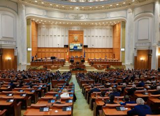 Camera Deputaților a aprobat majorarea duratei măsurilor educative neprivative de libertate pentru minorii condamnați penal