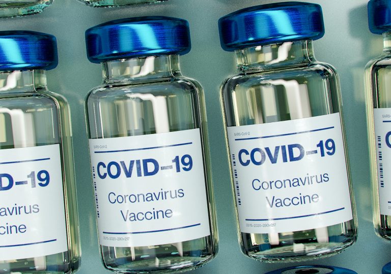 Șeful Interpolului, semnal de alarmă: „Vom asista la furturi, la spargeri de depozite şi la atacuri în timpul transportului vaccinurilor”