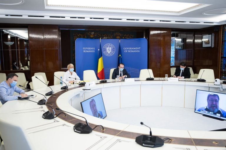 Guvernul a stabilit cu cât crește salariul minim pe economie de la 1 ianuarie