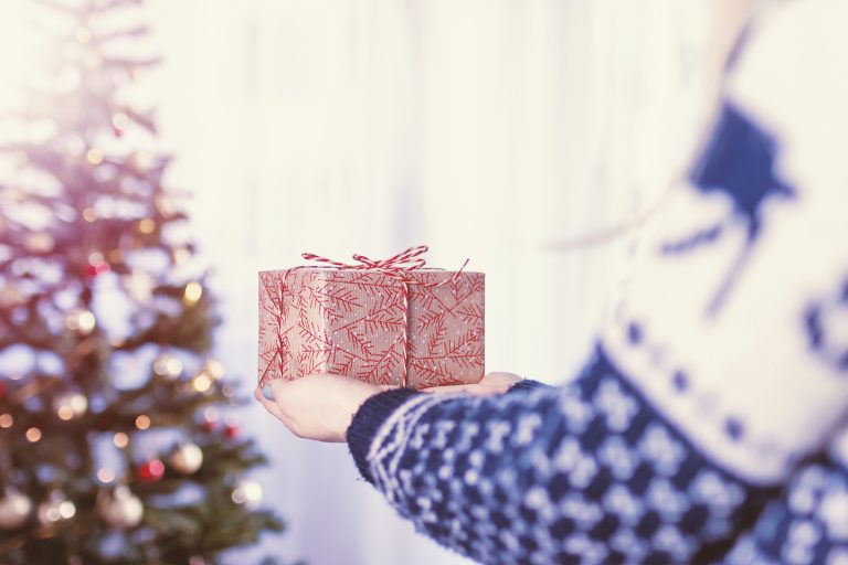 Santa Claus comes to Transylvanian Saxon villages with gifts