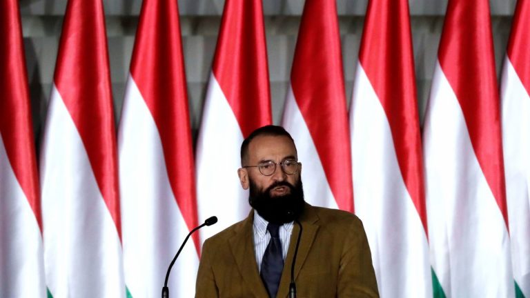 Eurodeputatul ungar Jozsef Szajer a demisionat din FIDESZ după ce a participat la “orgia” de la Bruxelles