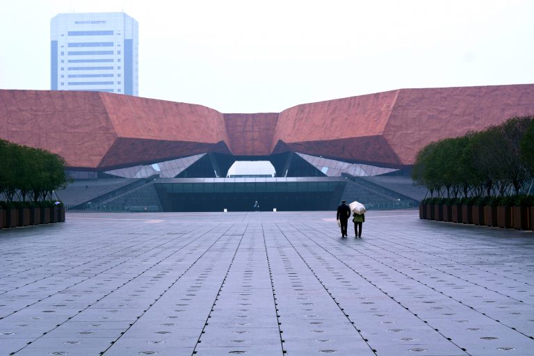 Cum decurge viața în Wuhan la un an de la declanșarea pandemiei COVID. „Nu-mi este frică. De ce să-mi fie frică?”
