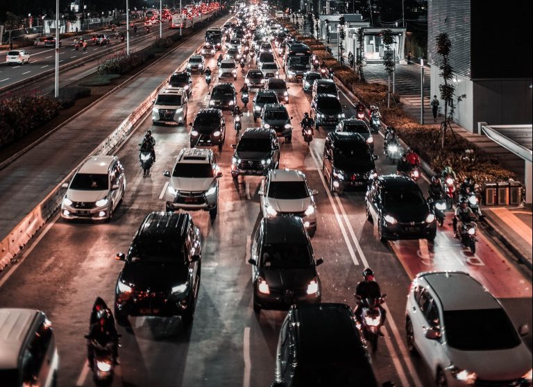 Cancelarul Germaniei nu este de acord cu amenzile UE pentru producătorii auto care nu respectă limitele CO2