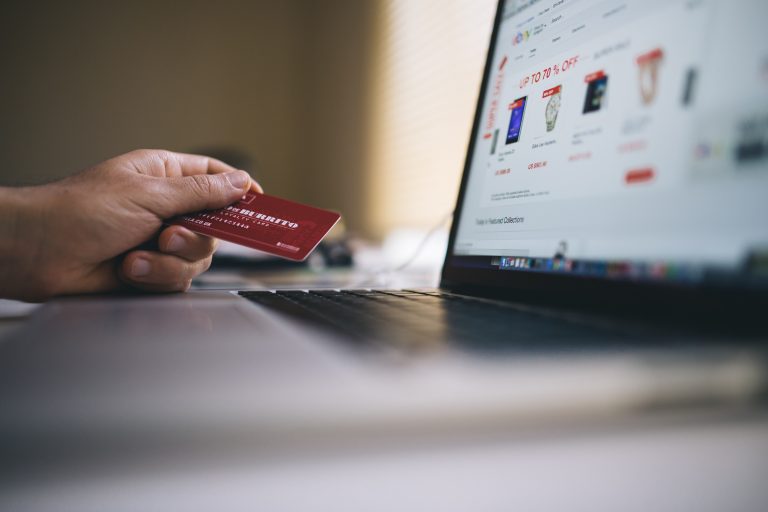 În 2022, ponderea comerțului electronic va fi aproape triplă față de 2019 – analiză
