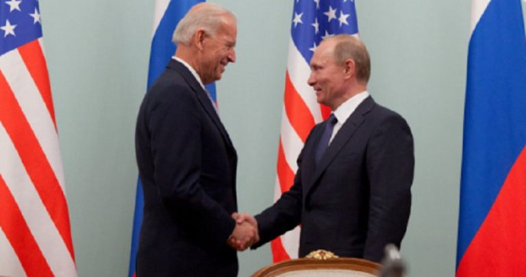 După o lungă așteptare, Putin l-a felicitat pe Biden
