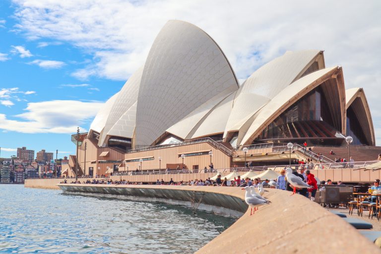 De ce Opera din Sydney nu va fi iluminată cu ocazia încoronării Regelui Charles al III-lea