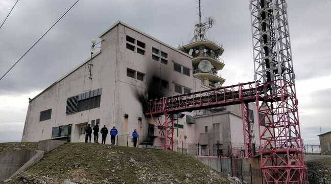 3,5 milioane de francezi au rămas fără televiziune şi radio după un incendiu provocat