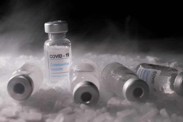 Campania naţională anti-COVID: Platforma pentru raportarea reacţiilor adverse post-imunizare este funcţională