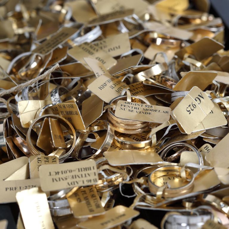 More than 1,600 necklaces, bracelets, rings to be auctioned in Bucharest. Family jewels were confiscated to pay off debts